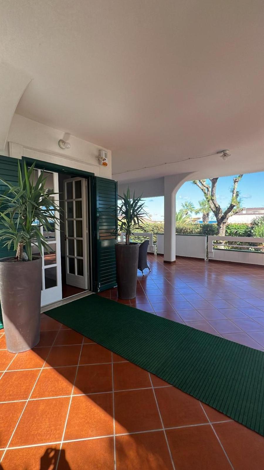 B&B Torre Azul Frontemare - 比谢列 外观 照片